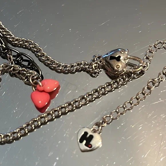 Harajuku Lovers Necklace - Picture 10 of 11